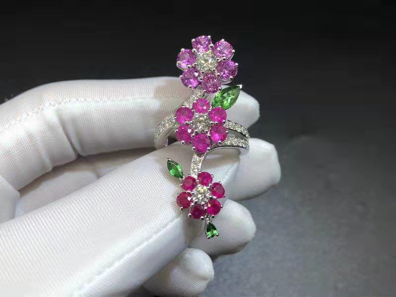 Custom VCA Three Flower Folie des Prés Diamond, Pink Sapphire 18K White Gold Ring
