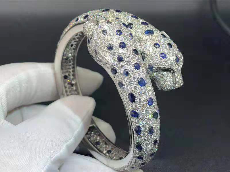 Custom Panthere de Cartier Sapphire, Emerald and Diamond Paved Double Panther Head Platinum High Jewelry Bracelet