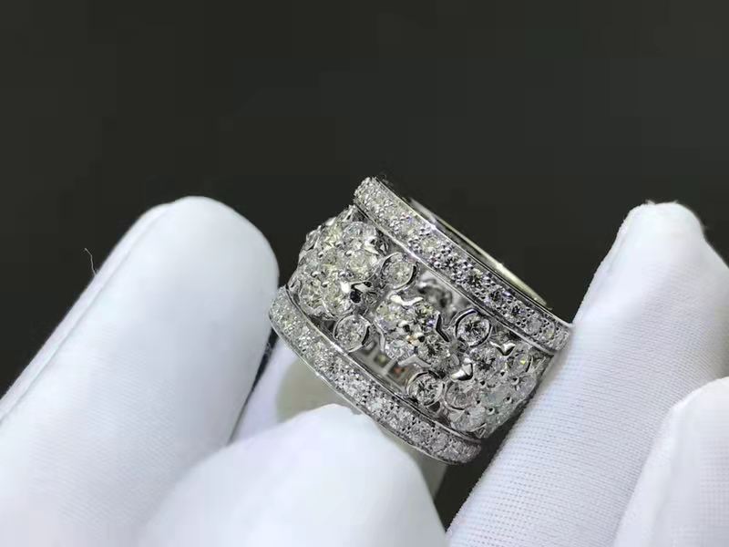 Custom Van Cleef & Arpels Platinum Diamond Pave Snowflake Ring