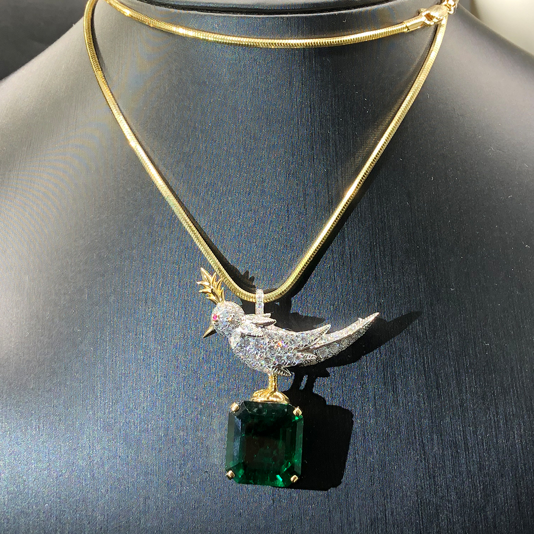 Tiffany & Co. Jean Schlumberger Bird on a Rock Emerald, Diamond and Ruby Pendant Brooch